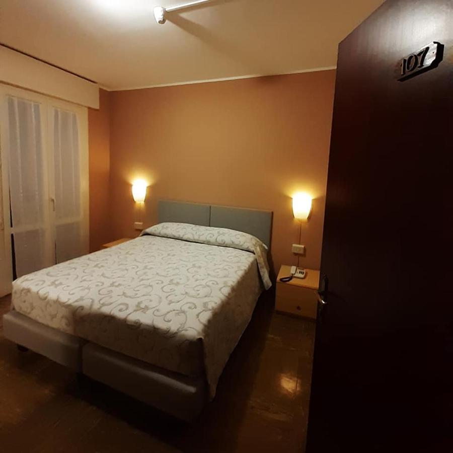 Albergo Centrale Tarcento Buitenkant foto